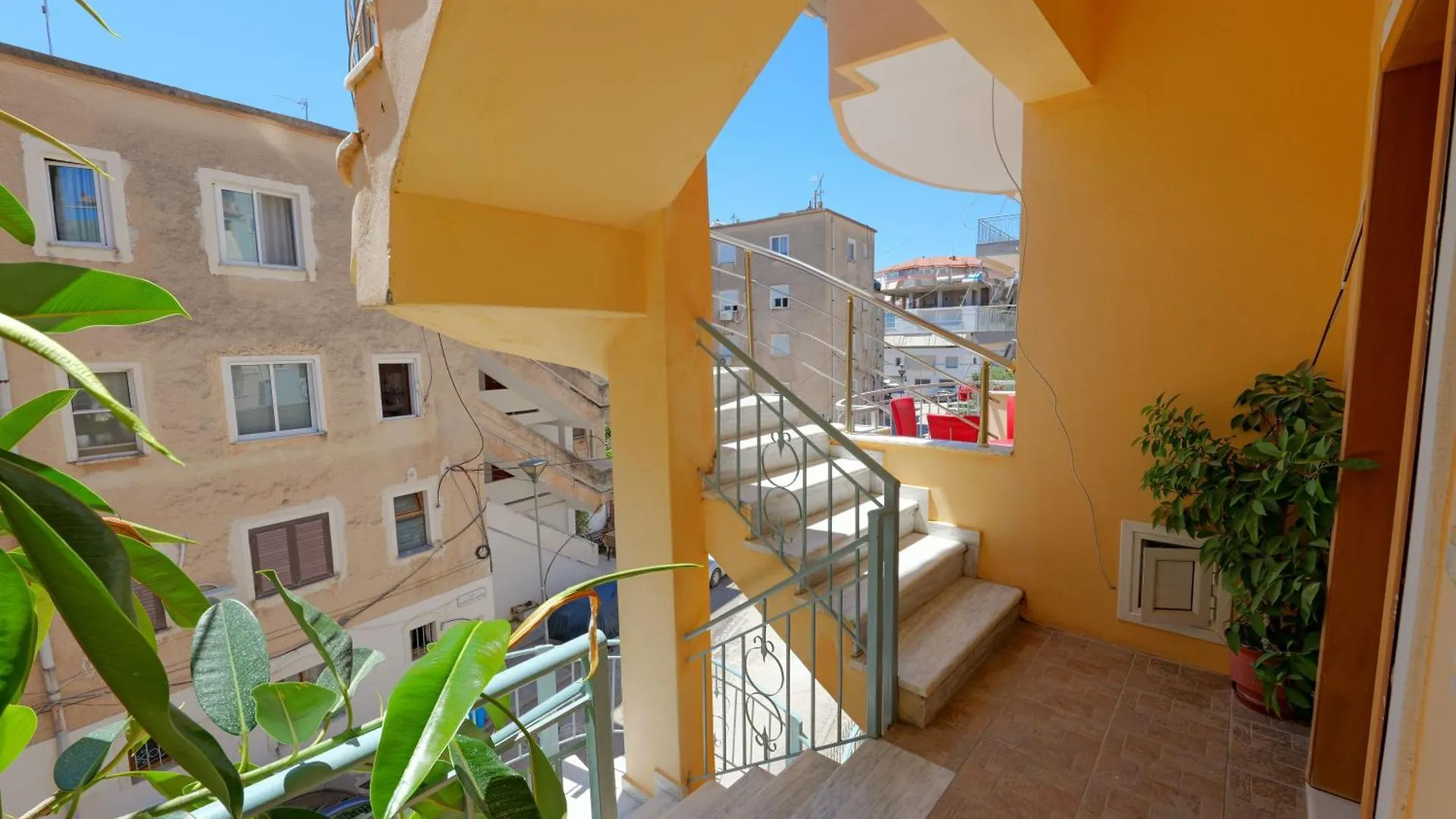 Dana Hotel Apartments Sarandë