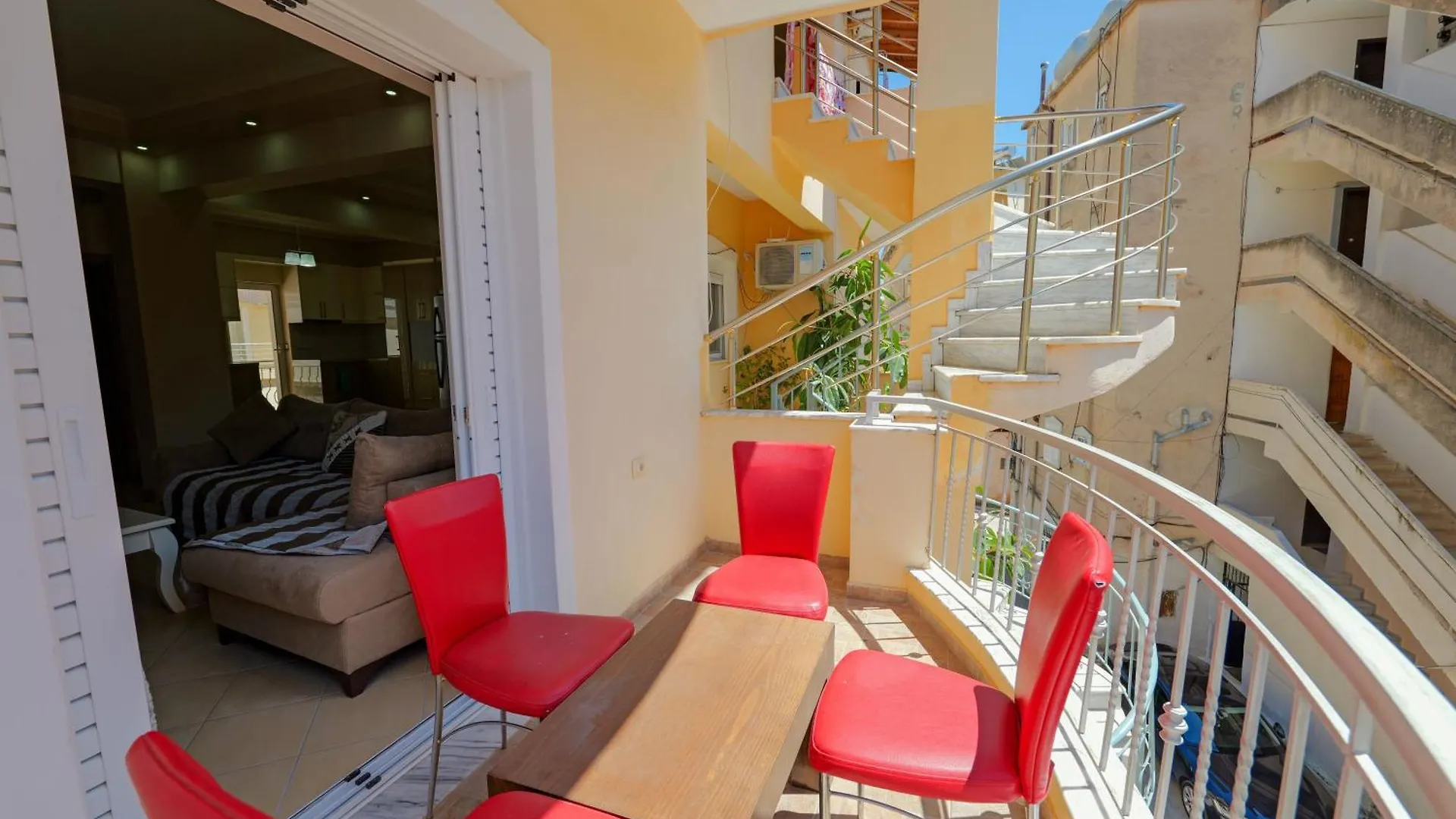 Dana Hotel Apartments Sarandë