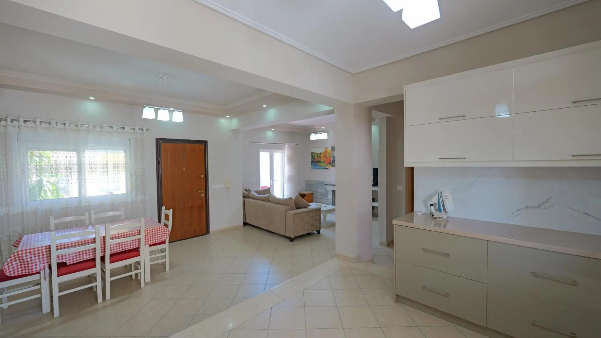 Dana Hotel Apartments Sarandë Albania