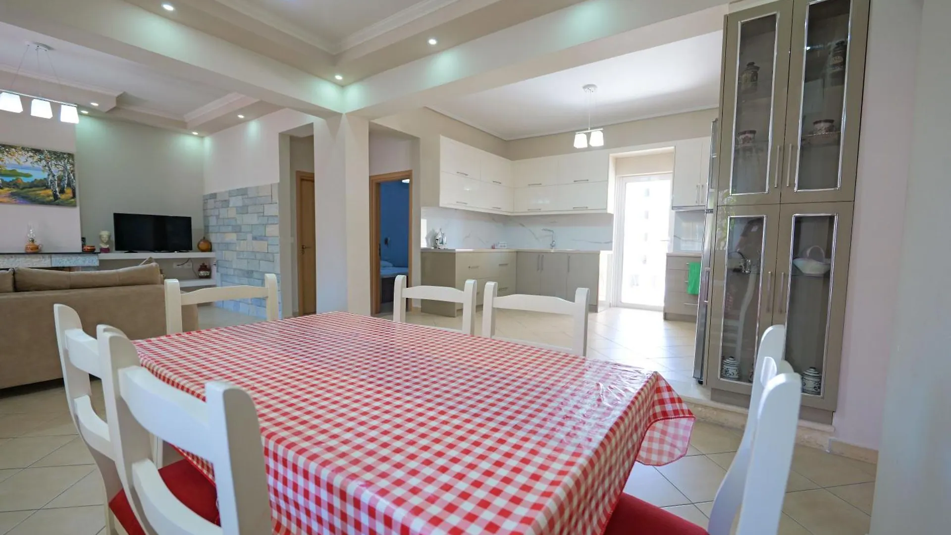 Dana Hotel Apartments Sarandë